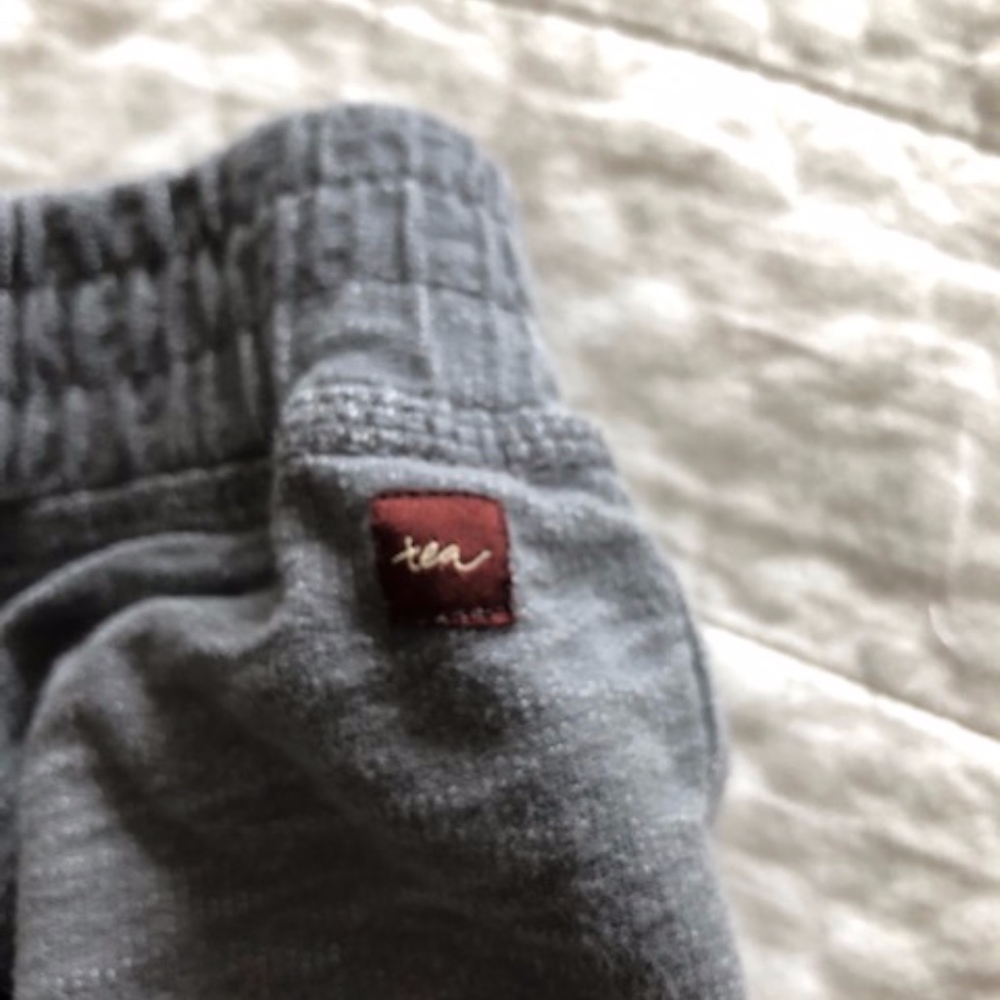 TEA COLLECTION BOYS' SHORTS SIZE 8